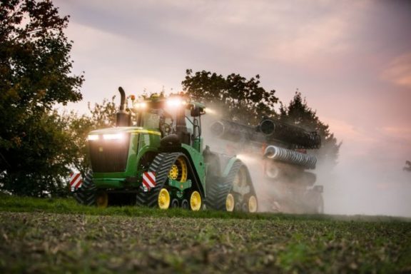 John Deere 9RX в пятерке лучших 2016