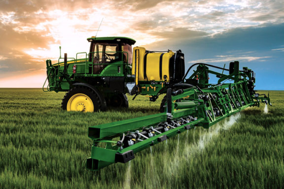 Самоходные опрыскиватели John Deere. Какой выбрать?