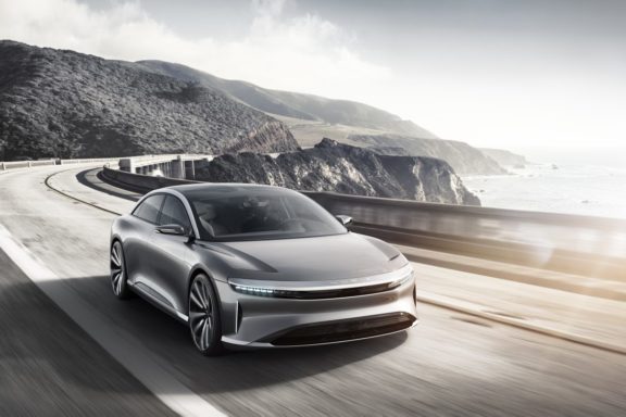 Кто составит конкуренцию Tesla S?